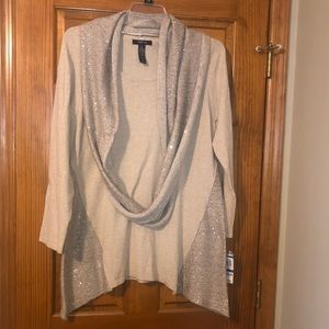 Sweater with detachable scarf